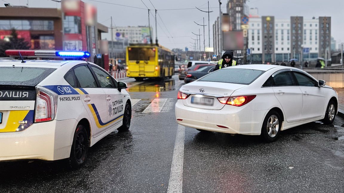 Штраф за червоні покажчики повороту: що вирішив суд