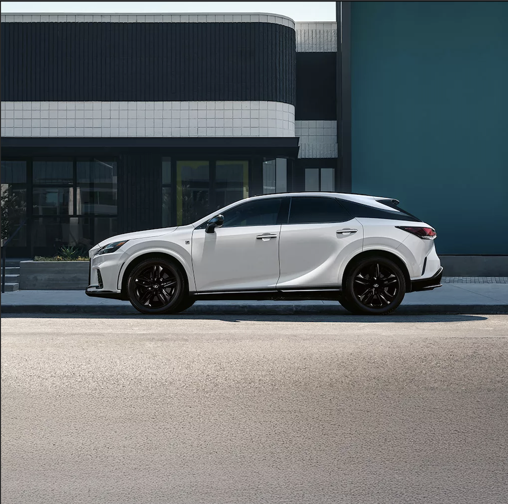 Новий Lexus: історія не про швидкість, а про відчуття