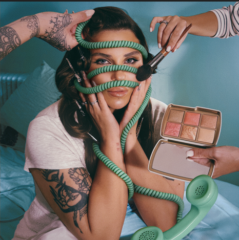 «Алло, підтримка»: нова пісня гурту KAZKA від автора хіта «Плакала»