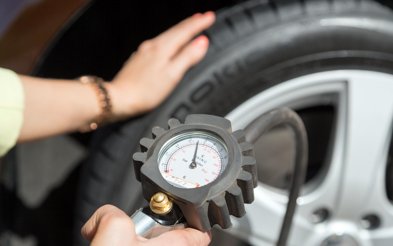 ТРИ ПРИЧИНИ РЕГУЛЯРНО ПЕРЕВІРЯТИ ТИСК У ШИНАХ